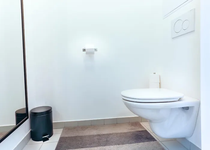 Penthouse With Terrace, Pool, Sauna And View At Hbf Main Station *